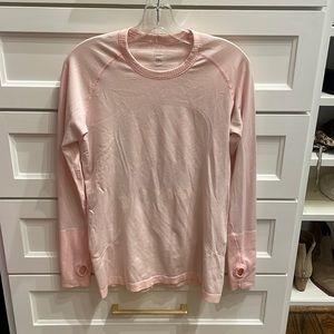 Lulu lemon long sleeve athletic shirt